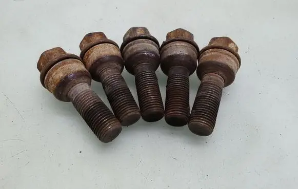 Volkswagen Transporter - Caravelle T6 Nuts/bolts 