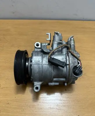 Mercedes-Benz B W246 W242 Air conditioning (A/C) compressor (pump) A0038304160
