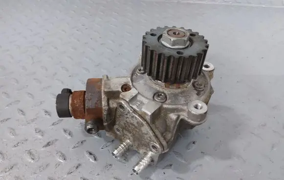 Skoda Karoq Fuel injection high pressure pump 05L130755 0445010790
