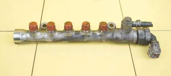 Mazda 6 Fuel line pipe 28SP31
