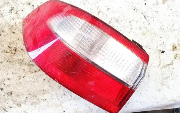 Renault Laguna II Rear/tail lights 8200002473 23450102