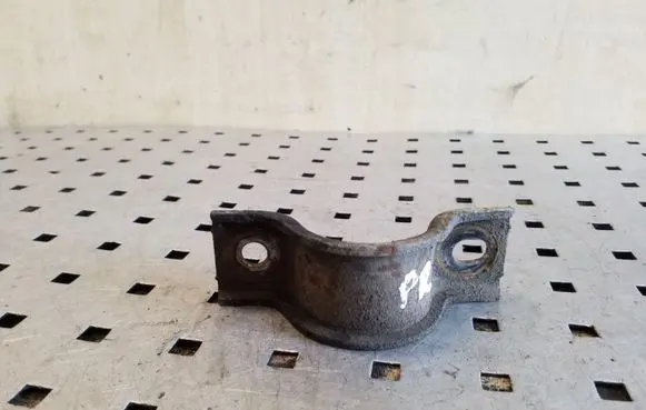 Mitsubishi Pajero Sway bar bush bracket, front 