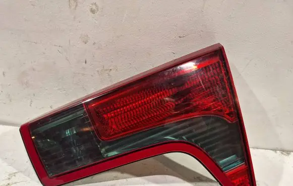 Citroen C5 Tailgate rear/tail lights 89034081