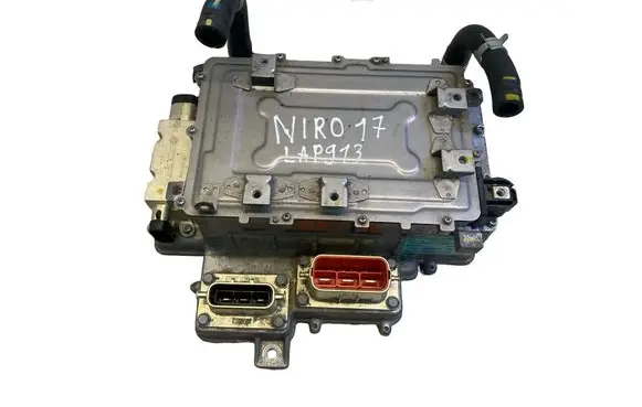 Voltage converter inverter