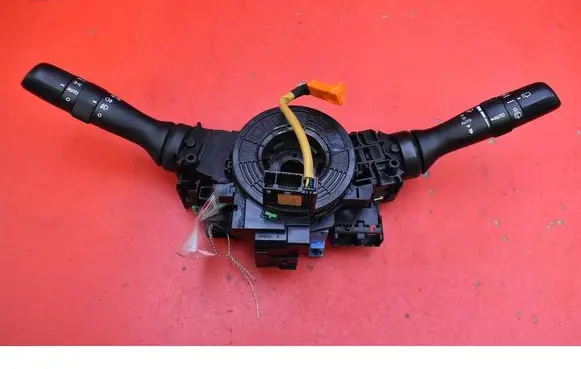 Toyota Corolla Verso E110 Other switches/knobs/shifts 17F373