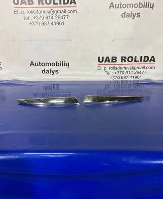 Volvo V70 Front bumper splitter molding 31323988 31323986