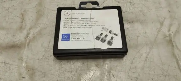 Mercedes-Benz AMG GT R190 C190 Anti-theft wheel nuts and lock A0019901107