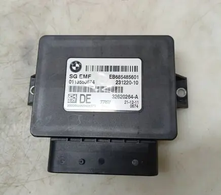 BMW 5 F10 F11 Hand brake control module 6854856 23122010 32620264A