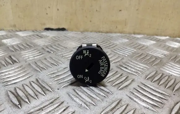 Mini Cooper Countryman R60 Passenger airbag on/off switch 9196886