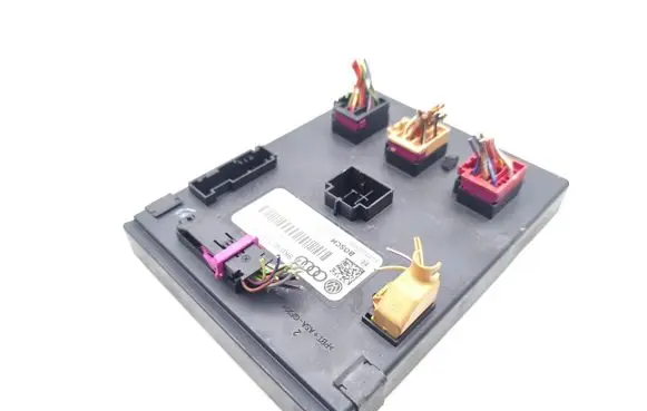 Audi A4 S4 B8 8K Comfort/convenience module 8K0907063K F005V00855