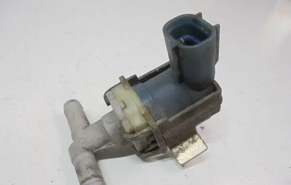 Toyota Yaris Verso Valve vacuum 90910-12202