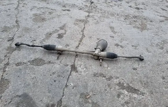 Toyota Yaris Steering rack F800000672