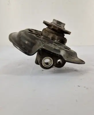 Audi A8 S8 D3 4E Front wheel hub 4E0257M