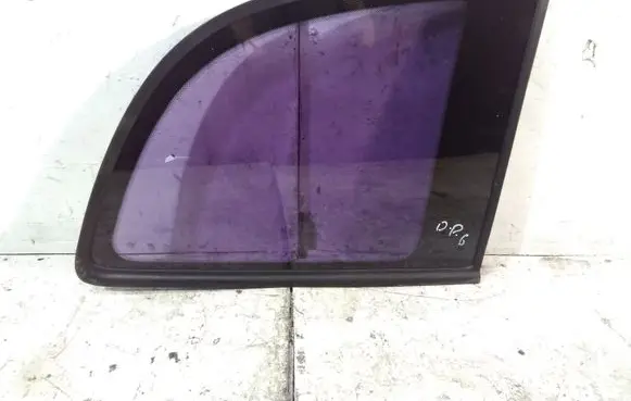 Opel Zafira A Rear side window