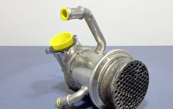 Skoda Superb B8 (3V) EGR valve cooler 05L131512D