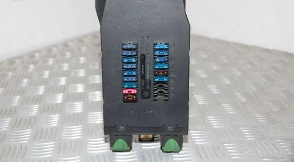 Volkswagen II LT Fuse module 0005400650 A0005400650