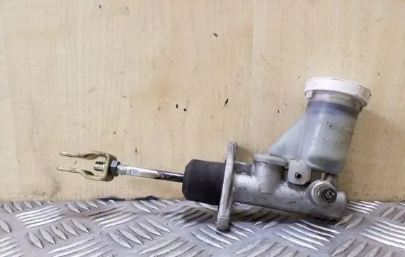 Mitsubishi Colt Clutch master cylinder