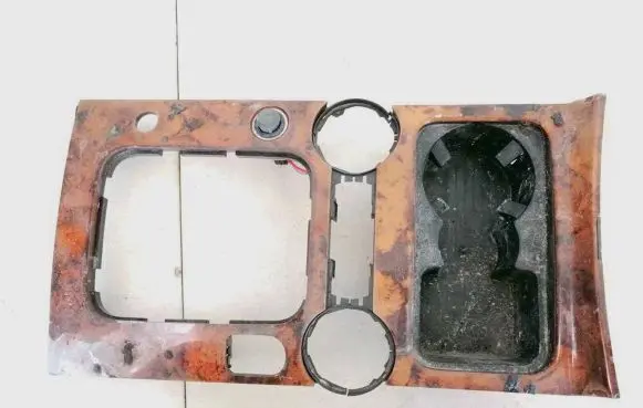 Volkswagen Touareg I Cup holder 7l6858601 31470-0100