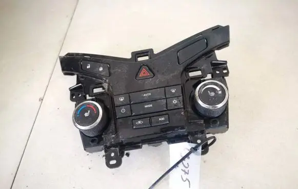 Chevrolet Cruze Climate control unit 3870588 10306038