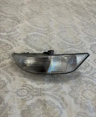 Ford Mustang VI Front indicator light FR3B13200A