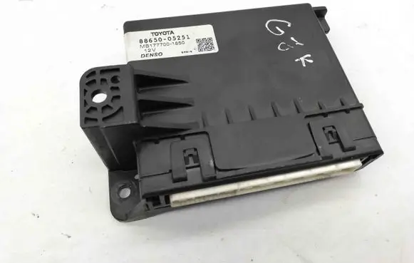 Toyota Avensis T270 Other devices 8865005251