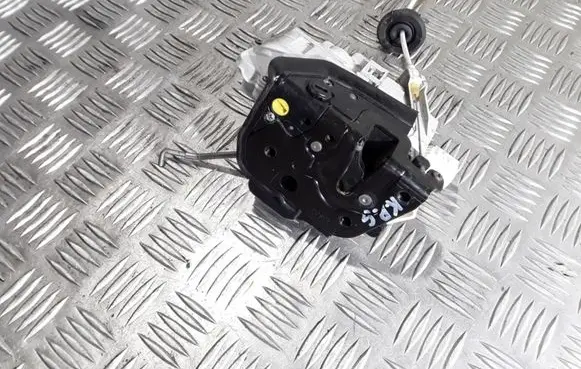 Audi A4 S4 B7 8E 8H Rear door lock 8E0839015AA