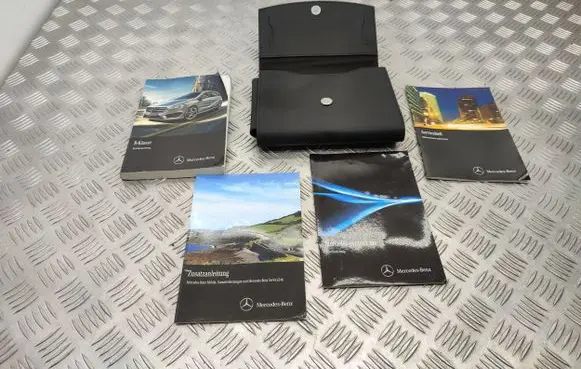 Mercedes-Benz B W246 W242 Owners service history hand book 