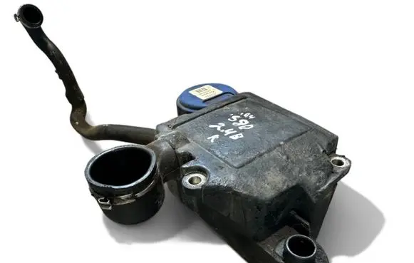 Volvo S80 Breather/breather pipe/hose 8699157