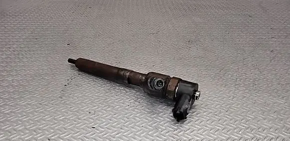 Opel Corsa D Fuel injector 0445110326
