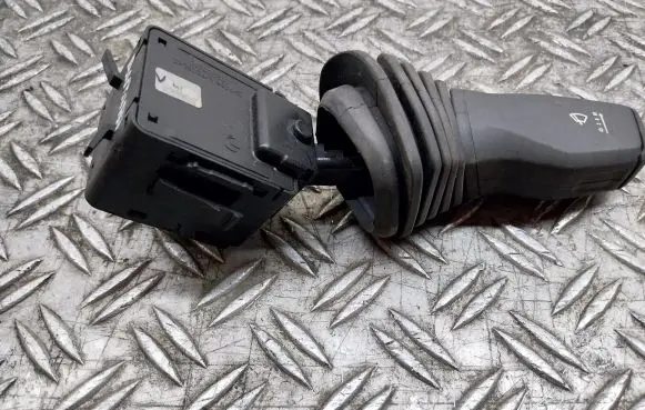 Opel Antara Wiper control stalk