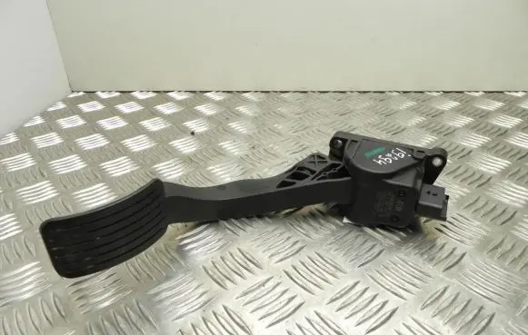Peugeot 5008 Accelerator throttle pedal 9671416880 I9294
