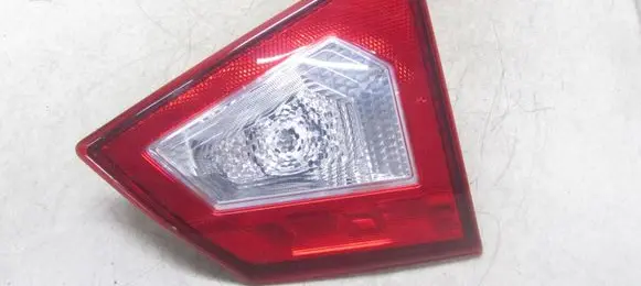 Tailgate rear/tail lights