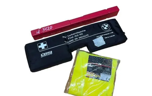 BMW 3 F30 F35 F31 First aid kit 8270015 6770487 27R034006