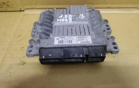 Renault Megane II Engine control unit/module ECU 8200659536