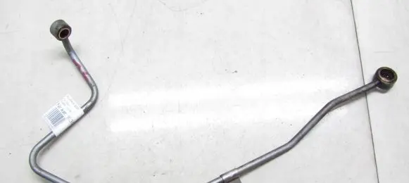 Nissan Juke I F15 Turbo turbocharger oiling pipe/hose