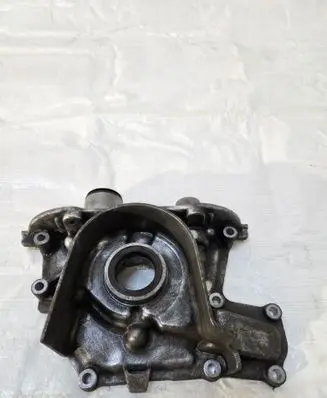 Opel Insignia A Oil pump 55566000
