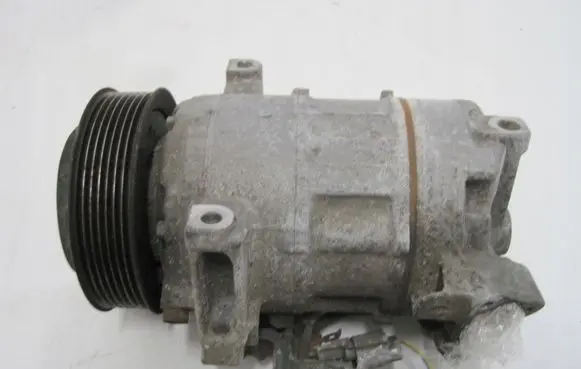Nissan X-Trail T32 Air conditioning (A/C) compressor (pump) 926004CA0A