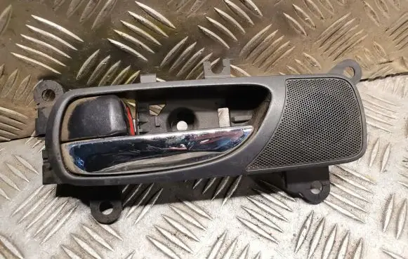 Lexus IS 220D-250-350 Rear door interior handle 6774053010