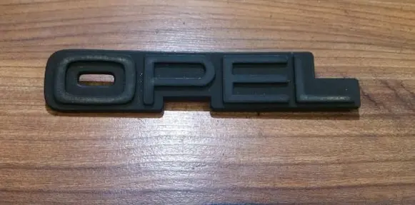 Opel Omega B1 Manufacturer badge logo/emblem 