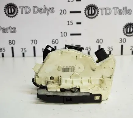 Volkswagen Tiguan Coupe door lock (next to the handle) 5N2837015C