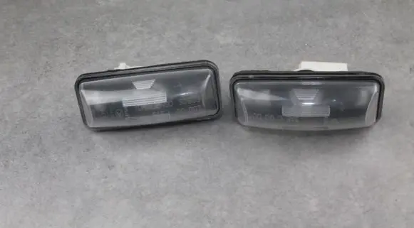Subaru Outback Number plate light