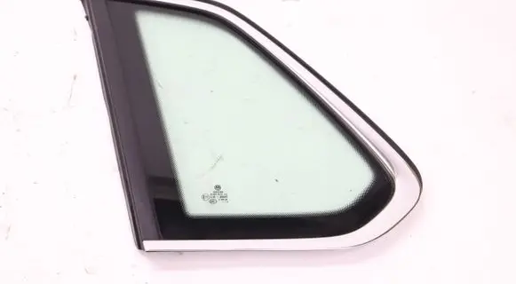 Volkswagen Tiguan Rear side window 5NA845041