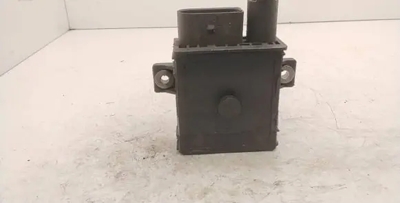 BMW 5 E60 E61 Glow plug pre-heat relay 780120102