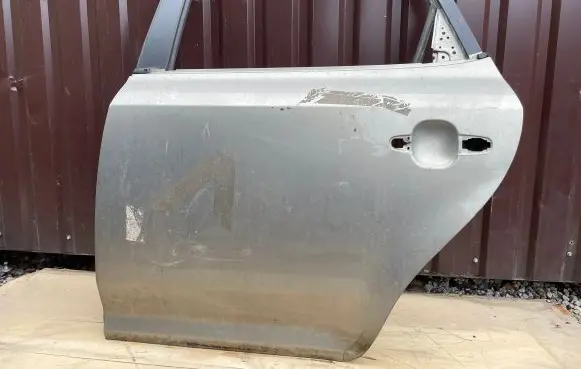 KIA Ceed Rear door