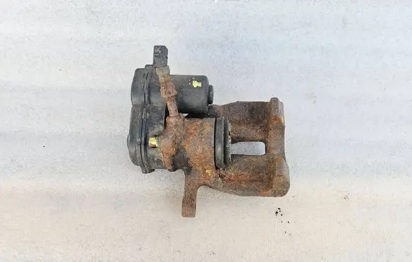 Audi A5 8T 8F Rear brake caliper 32335478