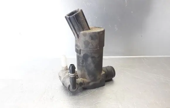 Volvo XC70 Windscreen/windshield washer pump