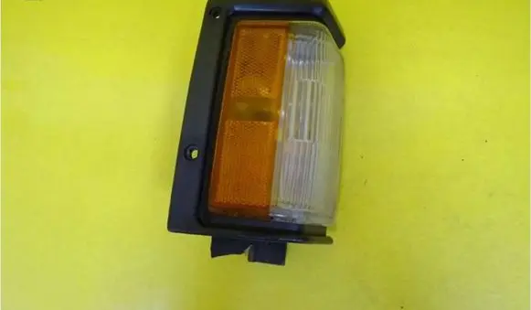 Nissan Pathfinder WD21 Front indicator light 212-23922