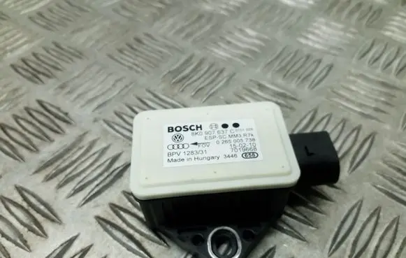 Audi A4 S4 B8 8K ESP acceleration yaw rate sensor 8K0907637C