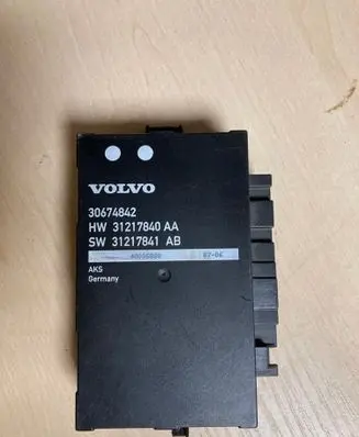 Volvo XC70 Tailgate/trunk control unit/module 30674842