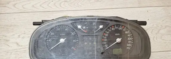 Renault Laguna II Speedometer (instrument cluster) 8200328434